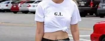 怎样把普通衣服变成露脐装？
