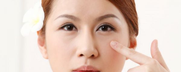 自制眼膜如何去眼袋 自制眼膜去眼袋的方法
