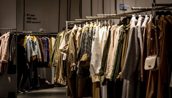 棉服跟羽绒服都啥区别 棉服跟羽绒服的区别