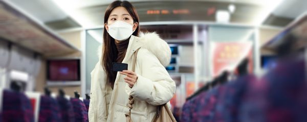 免洗亮面白色羽绒服染色了怎么办 白色羽绒服免洗面料染色了怎么办