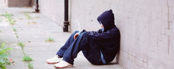 连帽毛衣怎么搭配 连帽毛衣的搭配方法