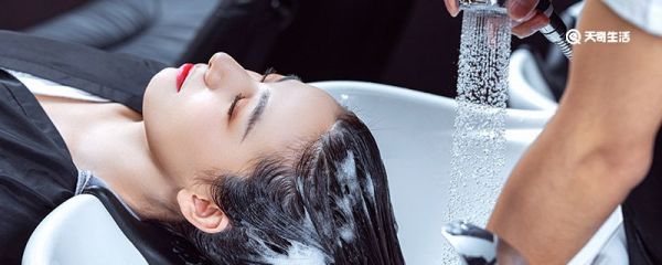 发量又多又蓬松怎么办 发量又多又蓬松的方法
