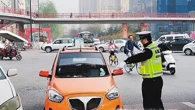 开老年代步车需要考驾照吗？