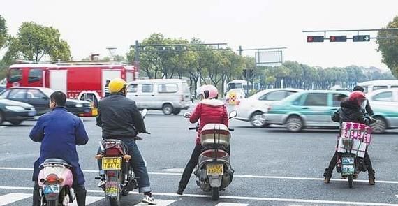 新手如何学会骑电动车