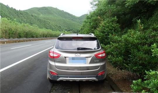 驾驶途中发生突发情况怎么办