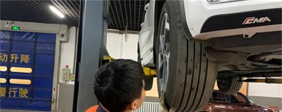 3个月才跑1300公里要去首保吗