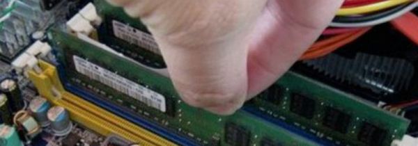 主机启动不了风扇转一下又停怎么解决