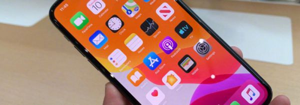 iphone11怎么添加公交卡