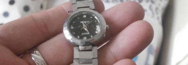 石英表怎么调时间