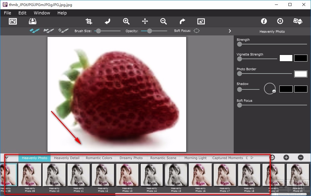 Romantic Photo给图片添加效果的方法