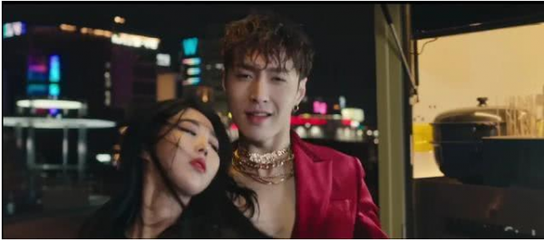 抖音撒撒累累张艺兴歌曲介绍