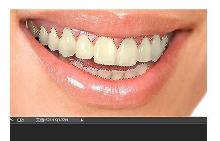 PS将牙齿变白的操作方法