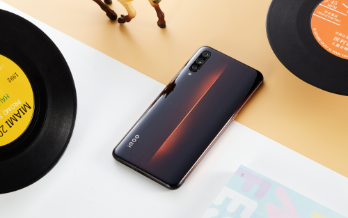 iqoo手机设置闹钟具体操作步骤