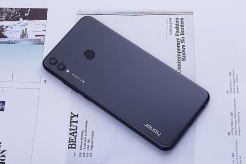 荣耀8x中添加桌面插件具体步骤介绍