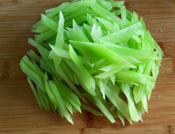 莴苣怎么保存才能保鲜 莴苣可放于冰箱冷藏区保鲜