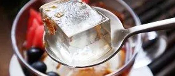 白凉粉和吉利丁片哪个更健康 白凉粉能代替吉利丁吗