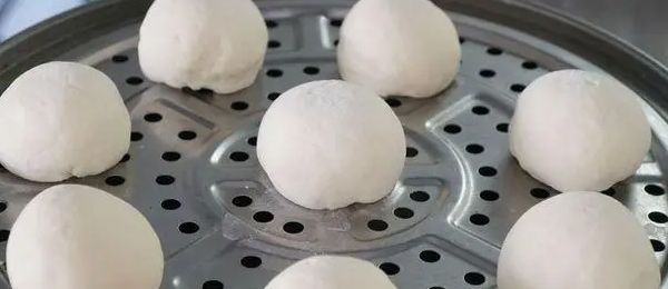 蒸馒头怎样才能又白又光滑又大 馒头的营养成分是怎样的