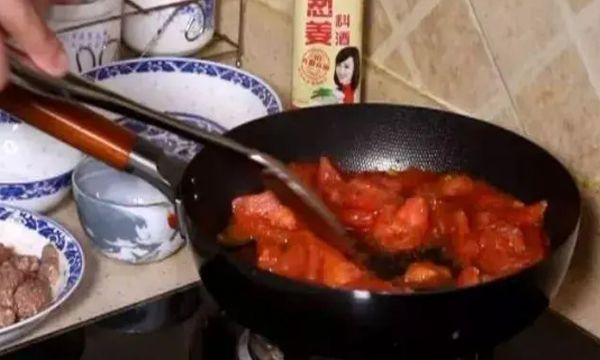 西红柿牛腩怎样做最好吃 做好西红柿牛腩的关键是什么