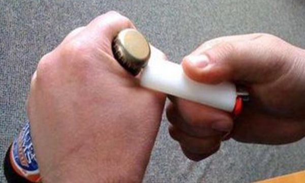 没有起子怎么开啤酒瓶 啤酒瓶盖的材质