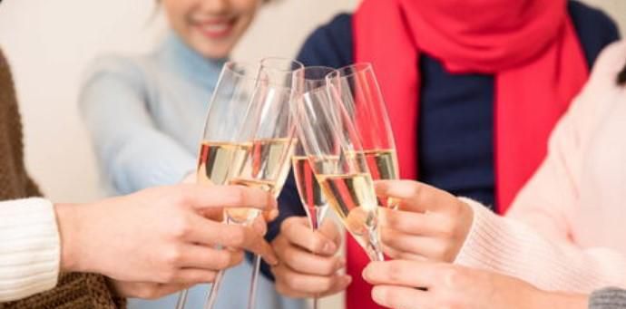 喝完酒之后多长时间能酒醒