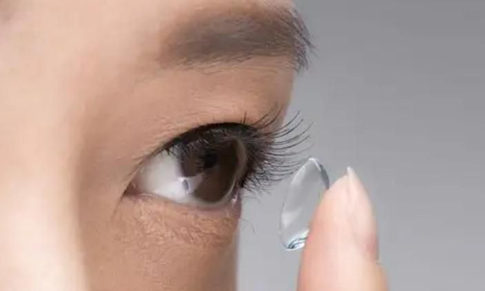 不适宜带隐形眼镜的人群