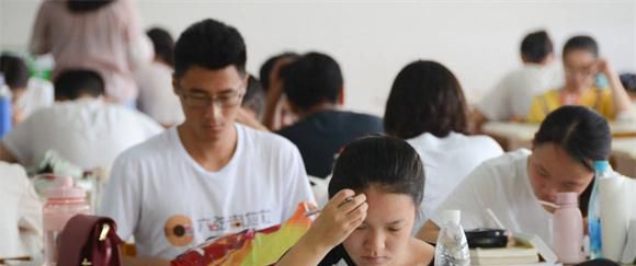 大学挂科严重吗？