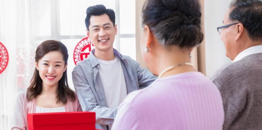 新婚夫妻怎么回家过年呢