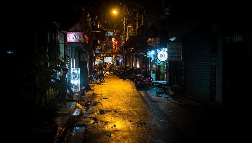 走夜路不能回头是真的吗