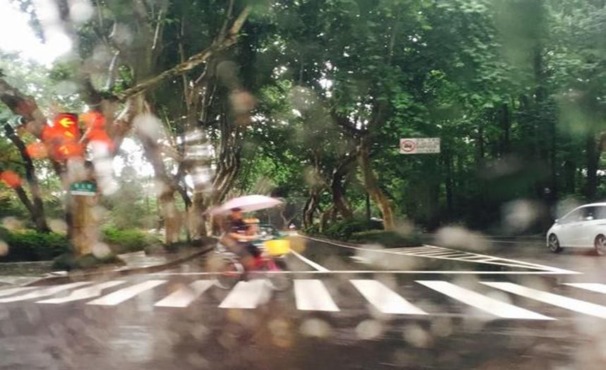 2022年十一月下雨正常吗