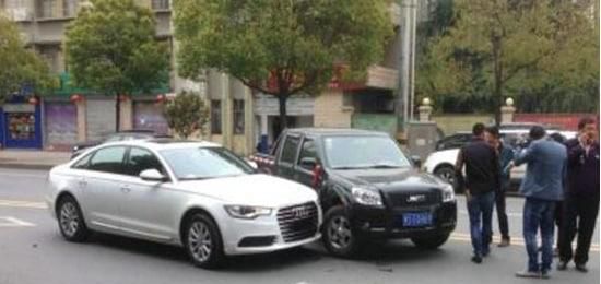 怎么处理在路上出了交通事故