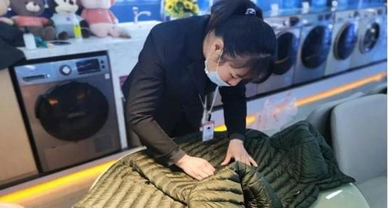 羽绒服是手洗好还是洗衣机洗好