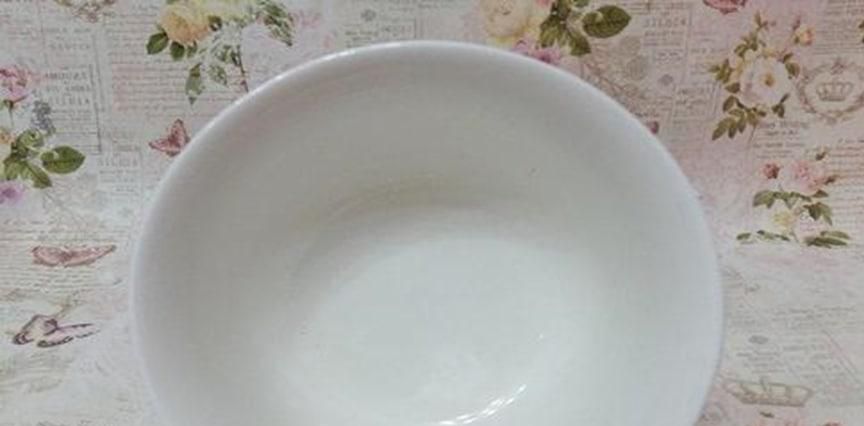 陶瓷碗上的污渍如何清洗