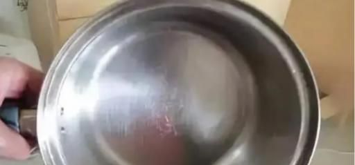 怎么清洗烧焦的铝锅？