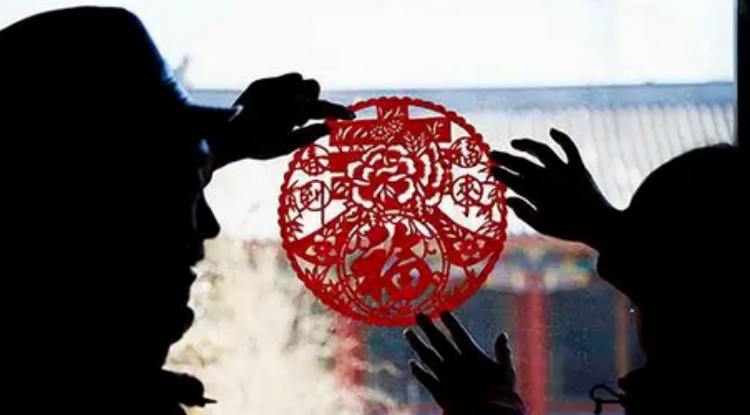 旧窗花撕不下来怎么办