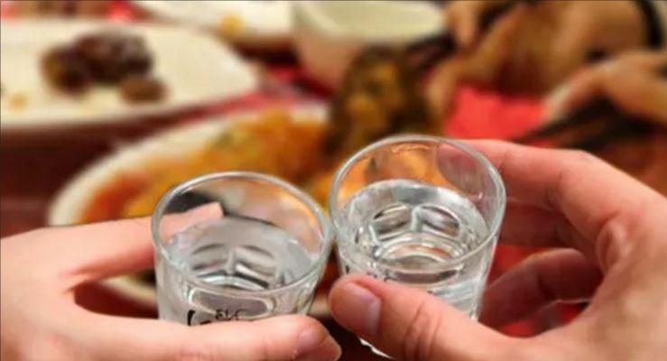 怎么敬长辈酒