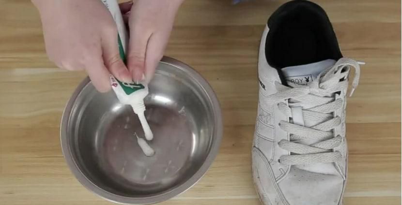 小白鞋被晒黄了怎么办