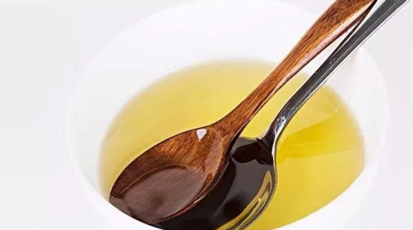食用油里不小心加了水怎么办