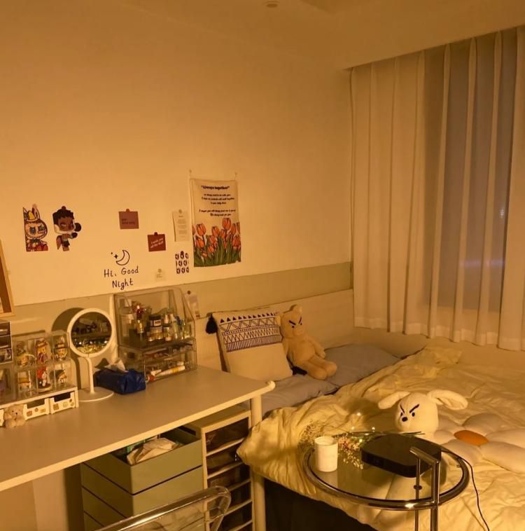 北漂租房女孩如何打造幸福感爆棚的卧室呢？