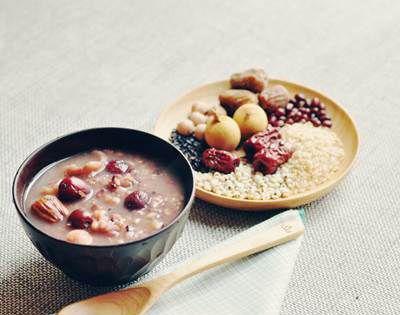 按风俗“腊八粥”应在阴历哪一天喝？