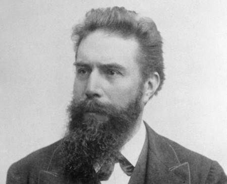 1901年开始第一位诺贝尔物理学奖是谁？