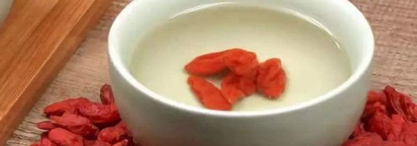 枸杞可以用开水泡吗
