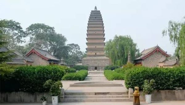 三圣塔在哪里  三圣塔在哪