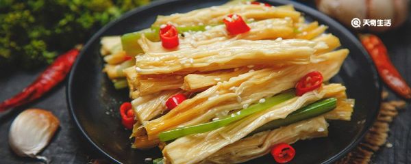 腐竹是由竹笋制成的吗 腐竹是什么做的