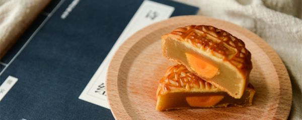 月饼是蒸的还是烤的 月饼是用蒸的还是用烤