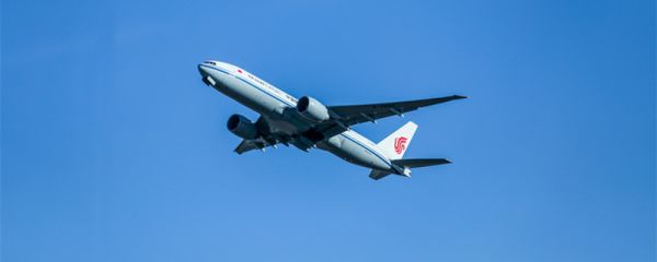 28寸行李箱可以免费托运飞机吗 坐飞机免费托运行李箱尺寸28寸可以吗
