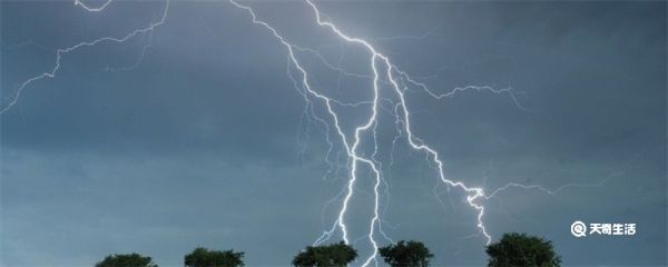 电闪雷鸣谁先谁后 闪雷鸣哪一个在前