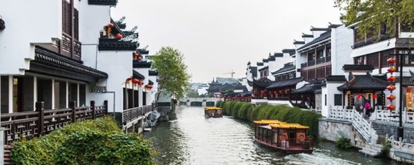 乌衣巷位于江苏哪个城市 乌衣巷名字的由来