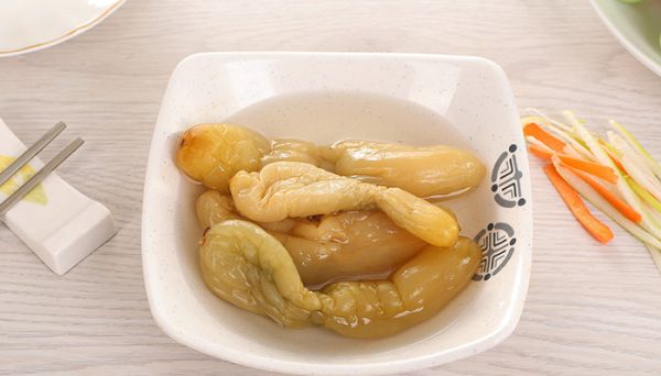 腌菜放白酒的用处  腌菜放白酒的用处是什么