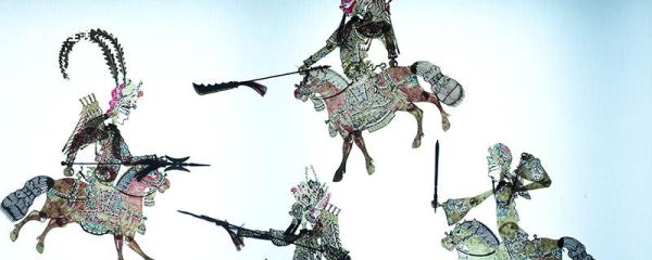 三英战吕布的三英是谁 三英战吕布的三英指的是谁