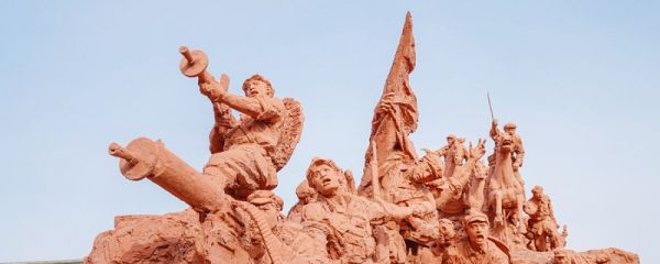 关于二万五千里长征的小故事 2万五千里长征的故事